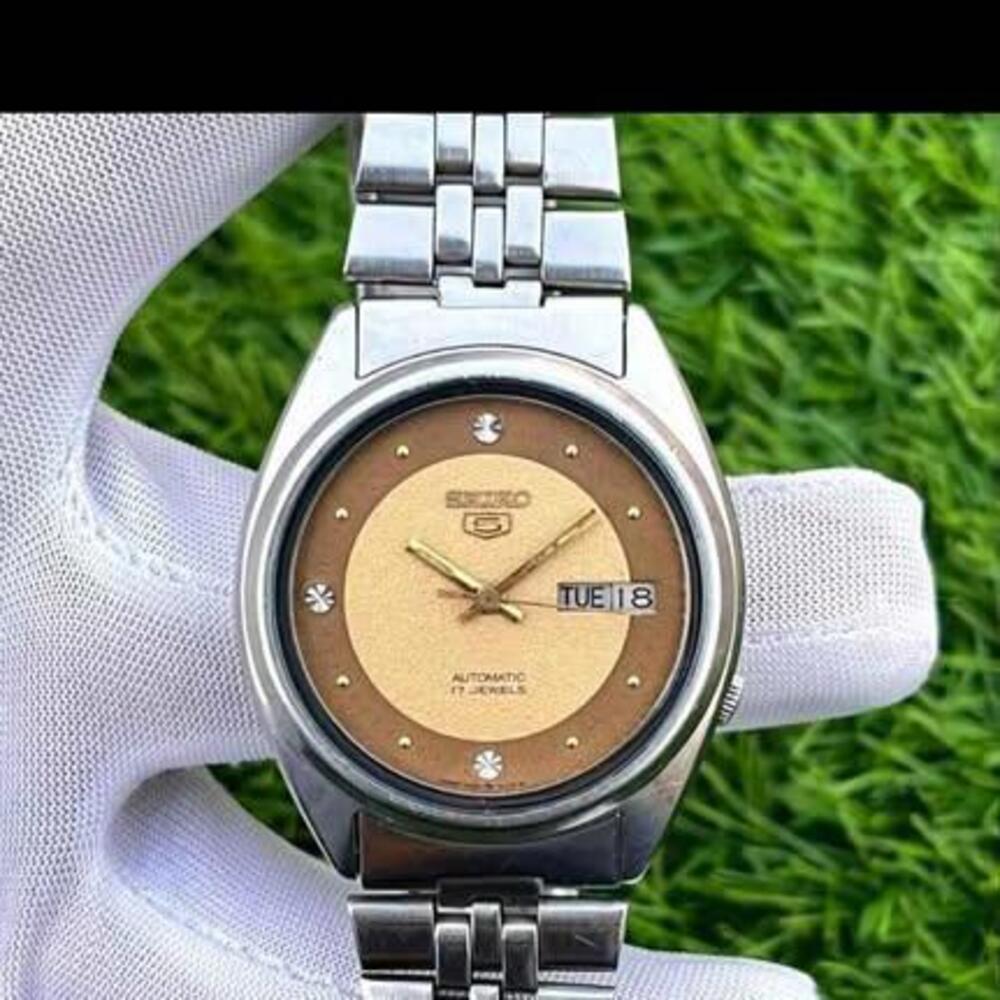 Excellent Condition Vintage Seiko 5 Automatic Golden Glitter Dial Japan Made